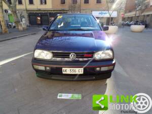 Image 4/10 of Volkswagen Golf III 2.0 16V GTI (1996)