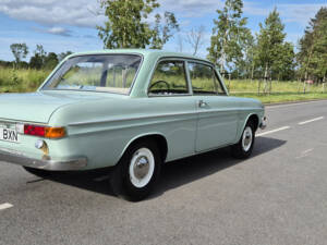 Image 7/8 of Audi 72 (1966)