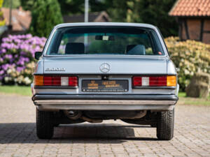 Image 15/38 of Mercedes-Benz 300 D (1981)