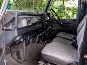 Image 41/50 of Land Rover 110 (1988)