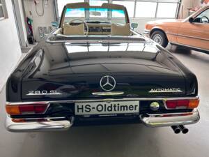 Image 2/34 of Mercedes-Benz 280 SL (1969)