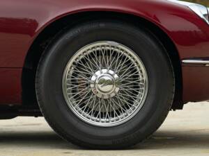 Bild 28/50 von Jaguar E-Type V12 (2+2) (1972)