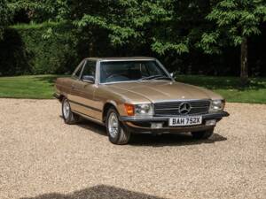 Afbeelding 9/40 van Mercedes-Benz 280 SL (1981)