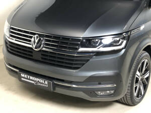 Bild 10/32 von Volkswagen T6.1 Multivan 2.0 TDI 4Motion (2023)