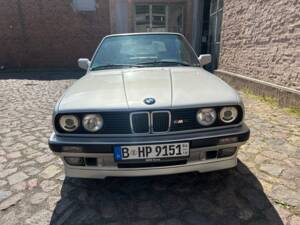 Image 7/29 of BMW 318i (1991)