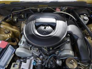 Image 4/19 of Mercedes-Benz 350 SE (1977)