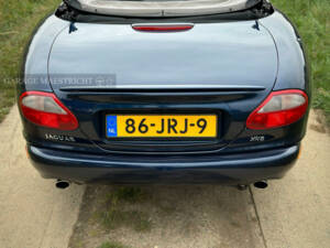 Afbeelding 21/100 van Jaguar XK8 4.0 (2000)