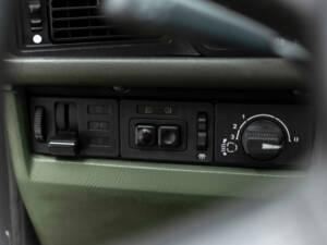 Immagine 28/43 di BMW 528i (1986)