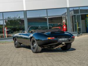 Image 13/32 de Jaguar Type E 3.8 (1961)