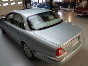 Image 44/46 of Jaguar XJ 8 4.2 (2004)