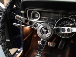 Immagine 23/50 di Ford Shelby GT 350 (1965)
