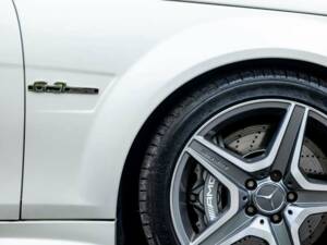 Image 18/50 of Mercedes-Benz C 63 AMG T (2013)