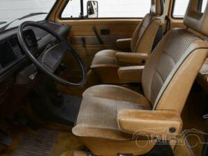 Imagen 15/19 de Volkswagen T3 Caravelle CL 1.6 (1984)