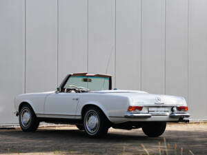 Image 26/56 de Mercedes-Benz 280 SL (1969)