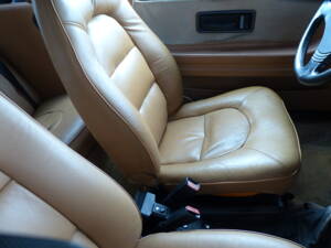 Image 15/20 of Saab 900 Turbo (1989)