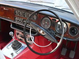 Image 48/50 of Jaguar XJ 6 4.2 (1971)