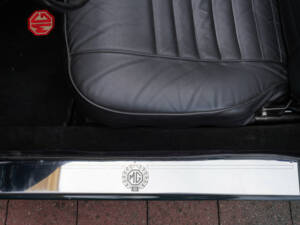 Image 43/50 of MG MGB (1969)