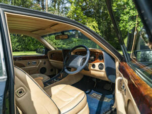 Bild 38/50 von Bentley Continental T (1997)