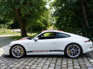 Image 21/24 de Porsche 911 R (2016)