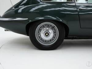 Bild 15/15 von Jaguar E-Type V12 (2+2) (1971)