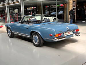 Image 11/36 of Mercedes-Benz 280 SL (1970)