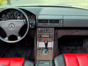 Image 5/61 of Mercedes-Benz SL 320 &quot;Mille Miglia&quot; (1995)