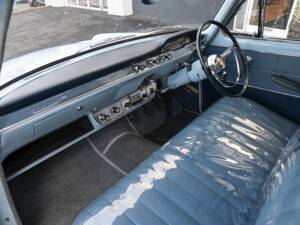 Image 13/40 of Ford Consul II (1959)