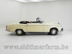 Afbeelding 9/15 van Mercedes-Benz 220 SE b (1961)