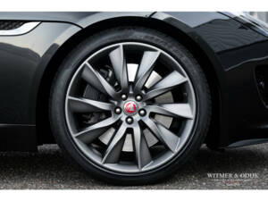 Image 33/38 of Jaguar F-Type S (2014)