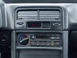 Image 48/80 of Honda CRX (1991)