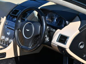 Imagen 6/12 de Aston Martin DB 9 Volante (2007)