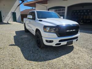 Image 8/62 of Dodge Ram 1500 (2020)