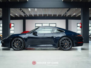 Image 10/50 of Porsche 911 Carrera 4S &quot;Belgian Legend Edition&quot; (2020)