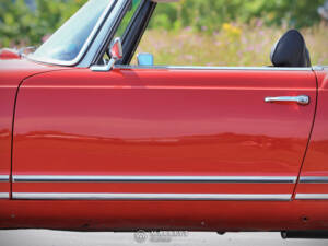 Image 13/70 of Mercedes-Benz 280 SL (1969)