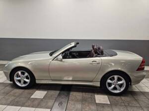 Bild 6/15 von Mercedes-Benz SLK 230 Kompressor (2000)