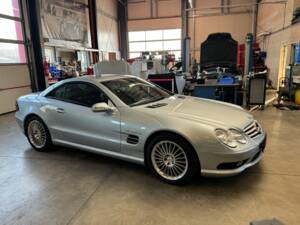 Image 3/33 of Mercedes-Benz SL 55 AMG (2002)