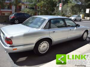 Immagine 6/10 di Jaguar XJ6 3.2 (1995)