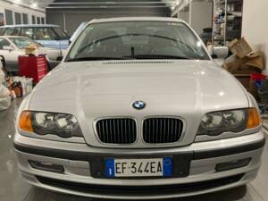 Image 5/30 of BMW 323i (1998)