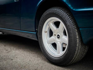 Image 42/50 of Aston Martin Virage Volante (1993)