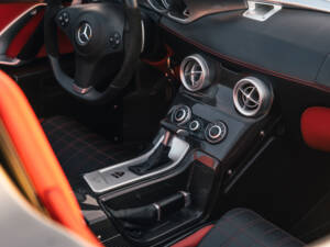 Image 8/45 de Mercedes-Benz SLR Stirling Moss (2009)