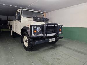 Image 6/26 of Land Rover Defender 110 (1991)