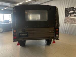 Image 24/25 of Land Rover Defender 110 (2013)