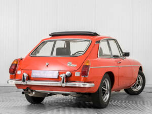 Imagen 47/50 de MG MGB GT (1975)