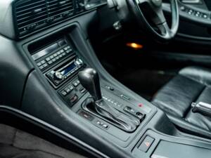 Image 25/45 of BMW 850i (1991)