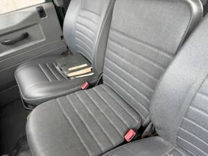 Image 20/35 de Land Rover Defender 90 (1998)