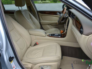 Afbeelding 20/46 van Jaguar XJ 8 3.5 (2007)