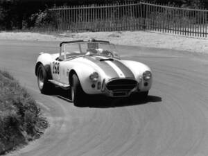 Bild 21/22 von AC Cobra 427 (1966)