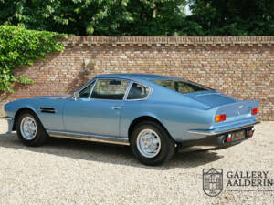 Image 2/50 of Aston Martin DBS V8 (1973)