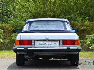 Image 21/50 of Mercedes-Benz 380 SL (1983)