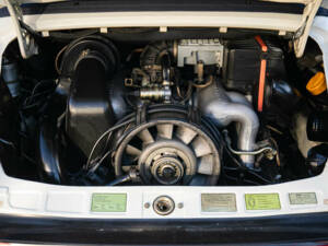 Image 3/31 of Porsche 911 Carrera 3.2 (1987)